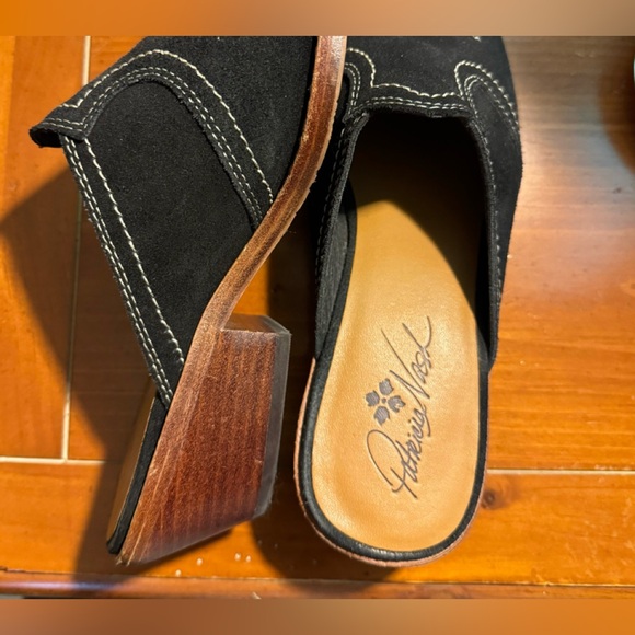 Patricia Nash Mules Patricia Nash Tilly Tobacco Fields Loafers Tooled  Leather Floral